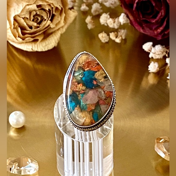 handcrafted Jewelry - Spiny Oyster Turquoise Antique Style Ring Size 8.25